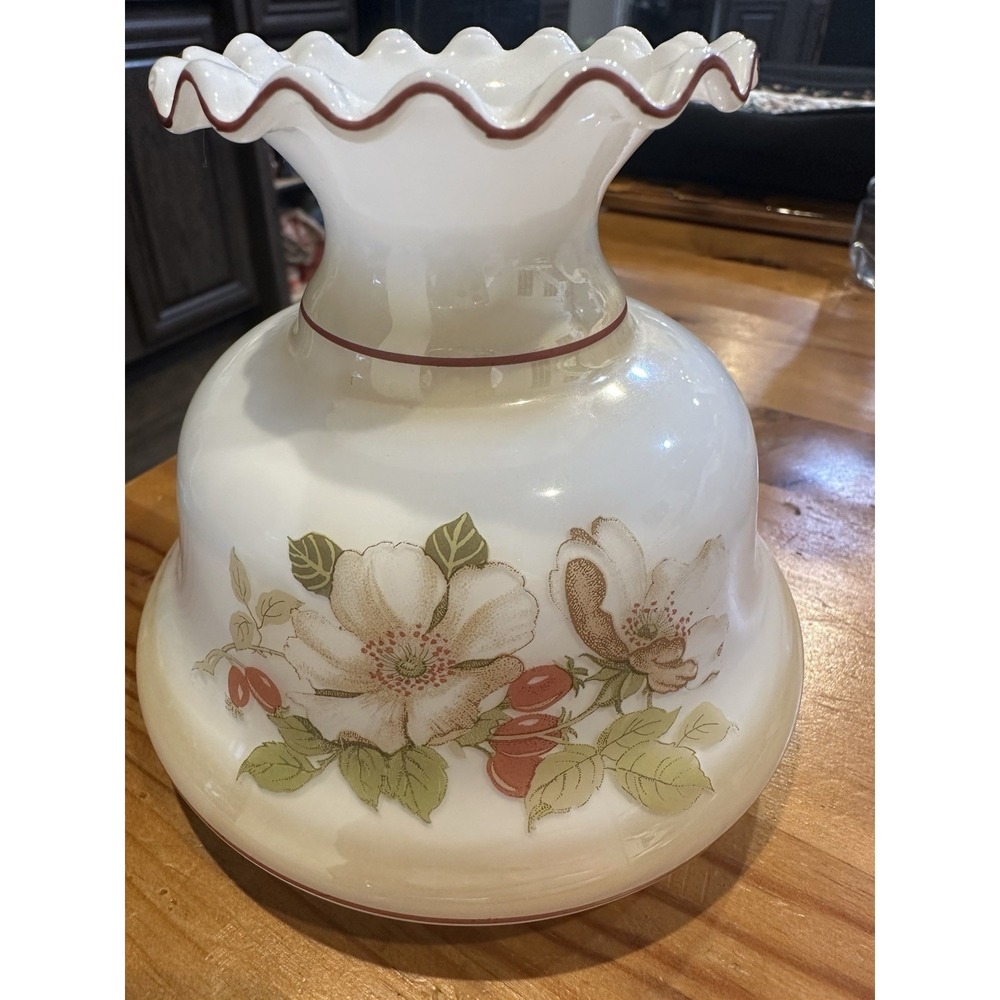 Vintage Lamp Shade Tan Opalescent Milk‎ Glass Ruffle Top GWTW 3 1/4" Fitter